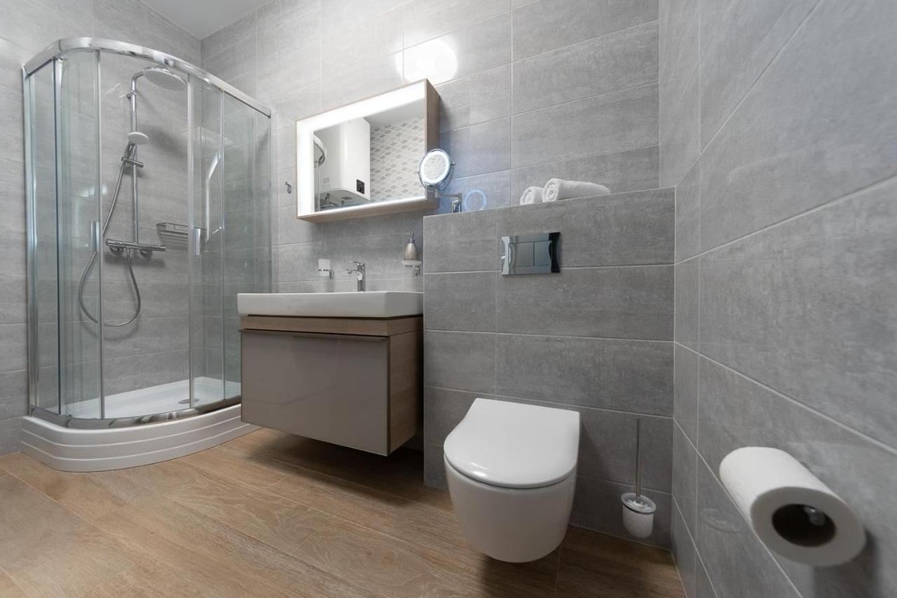 New Modern Apartments. Metro Minskaya Κίεβο Εξωτερικό φωτογραφία